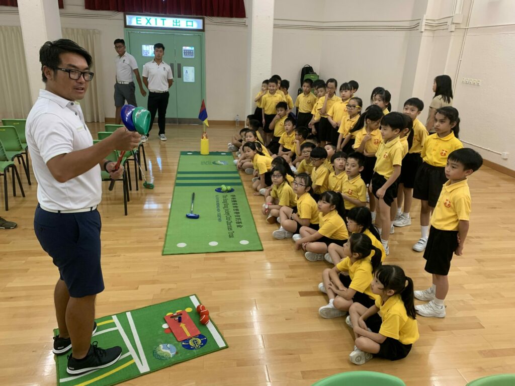 一、二年級高爾夫球體驗課