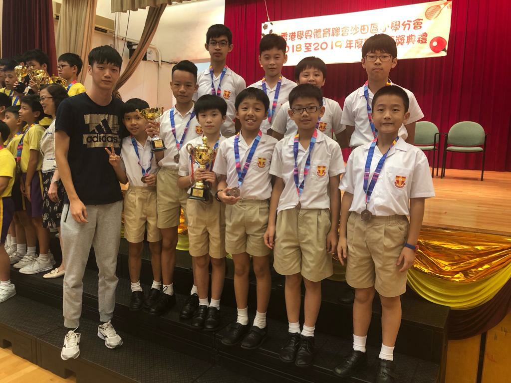 校際排球比賽:排球隊奪得沙田區小學校際排球比賽男子組季軍!