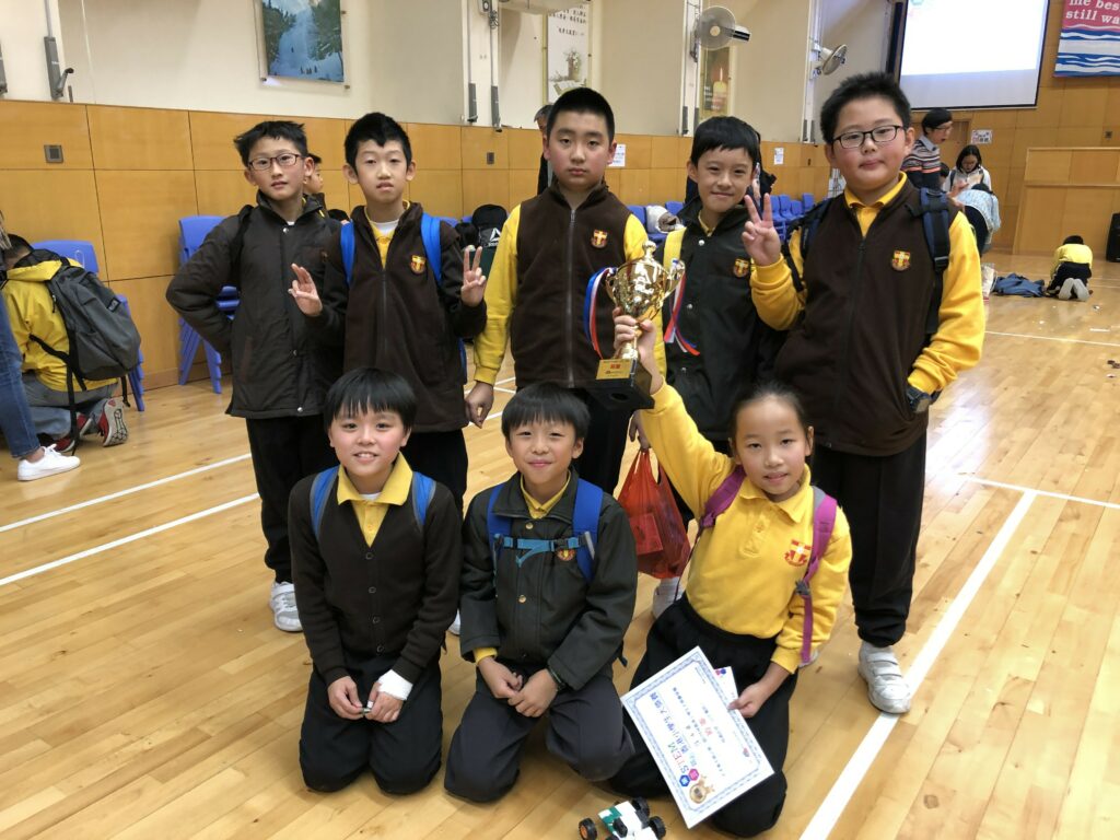 STEM拔尖班成員在《第三屆STEM香港小學生大獎賽》獲殿軍及優異獎